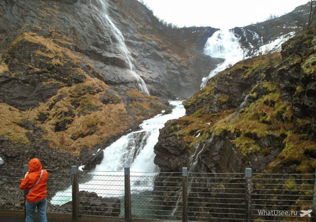 водопад Kjosfossen