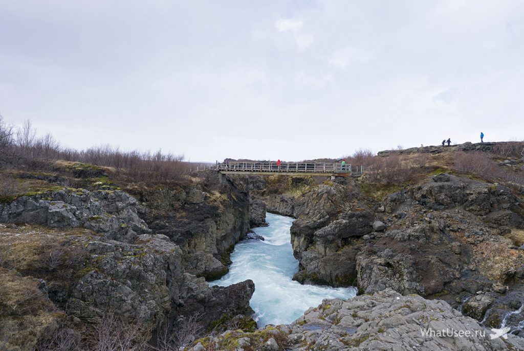 Водопад Барнафосс в Исландии