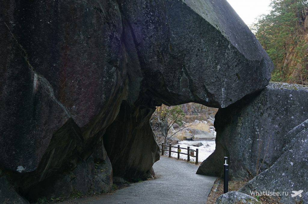 Долина Shosenkyo и каменная арка